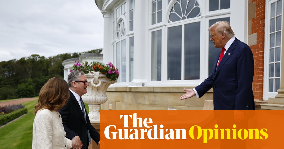One by one, leaders learn that grovelling to Trump leads to disaster. When will it dawn on Starmer? | Simon Tisdall