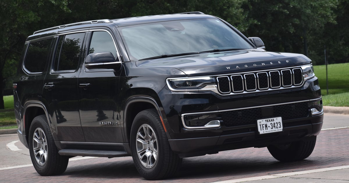Chrysler to recall nearly 164,000 Jeep vehicles over door trim issue