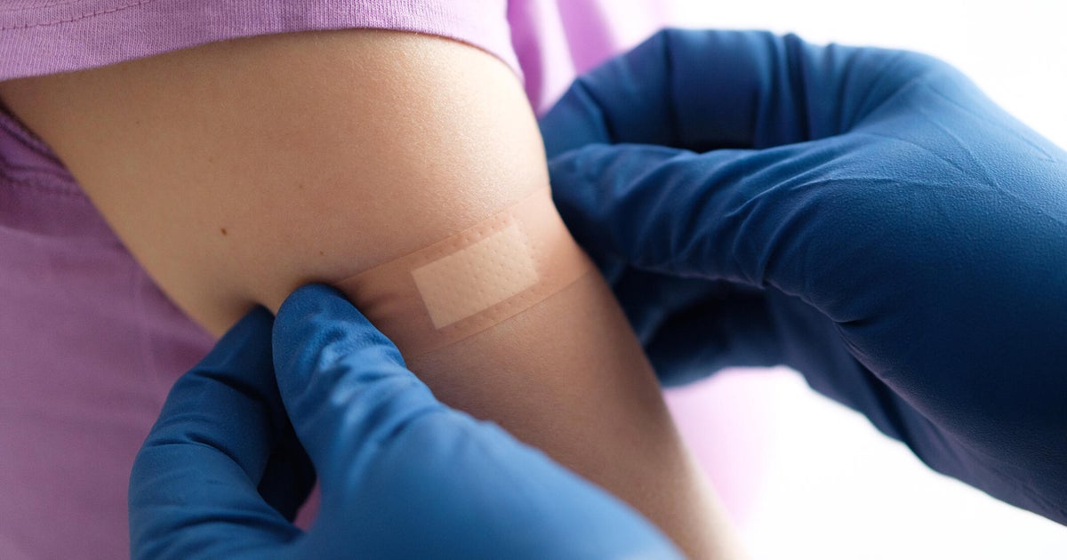 Pediatrics group's COVID vaccine recommendations differ from CDC advice