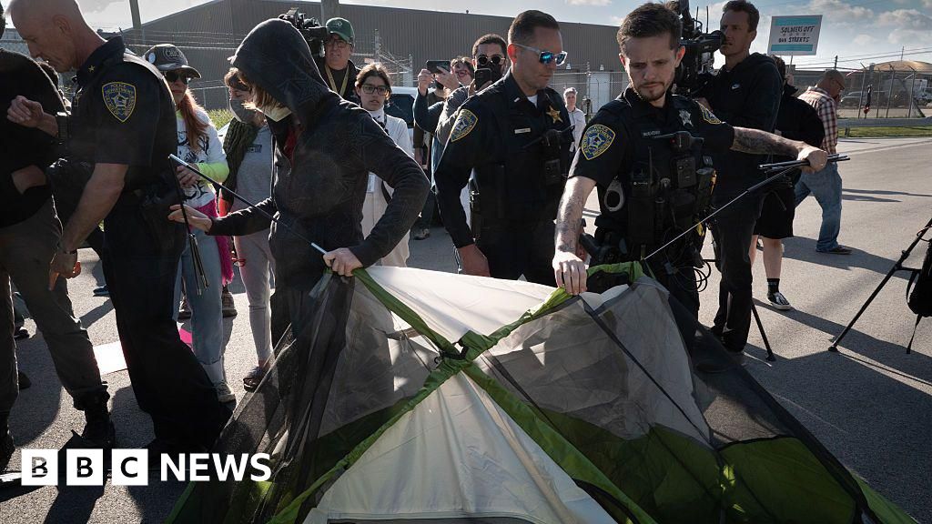 ‘We are the troops’: Chicago braces for Trump’s National Guard plan