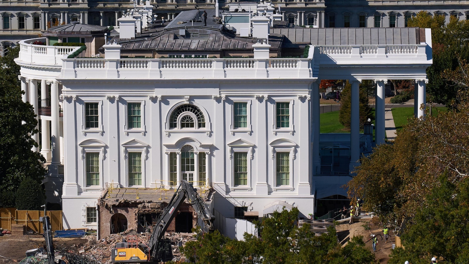 What lawmakers are saying about Trump’s demolition of the East Wing