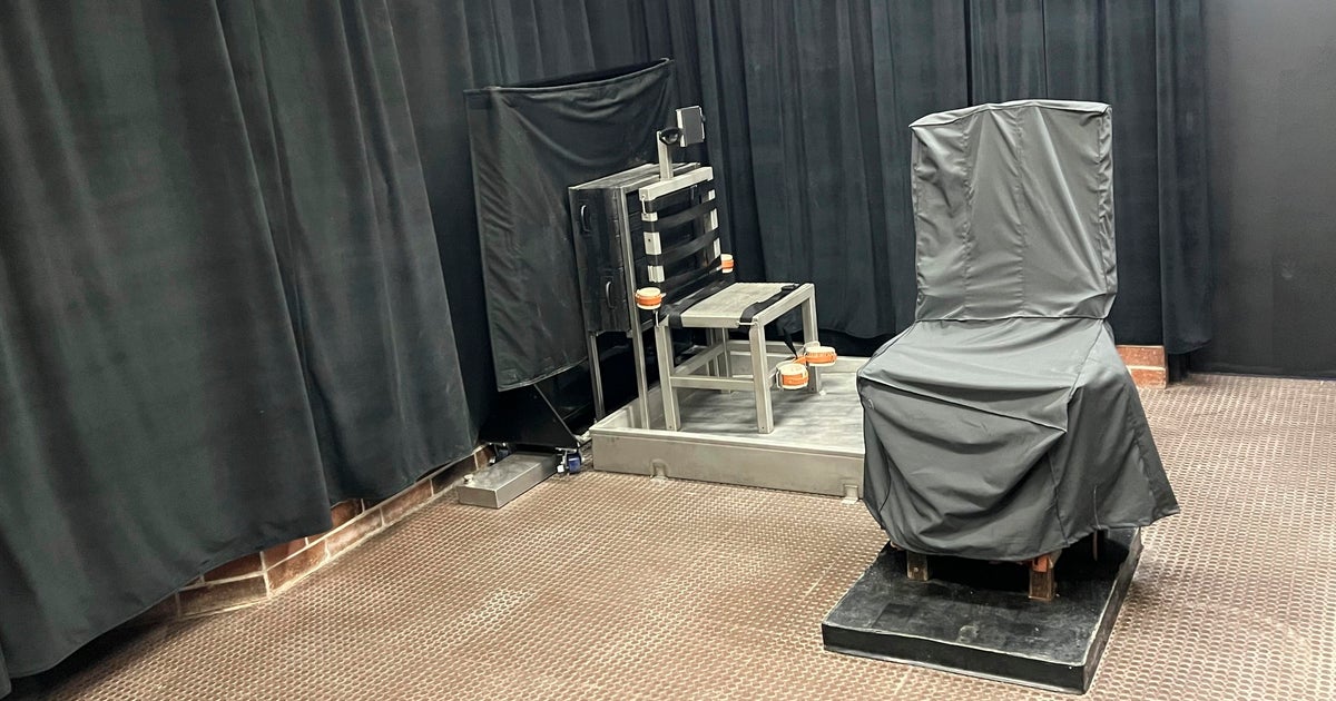 South Carolina man who wrote message in victim's blood is executed by firing squad