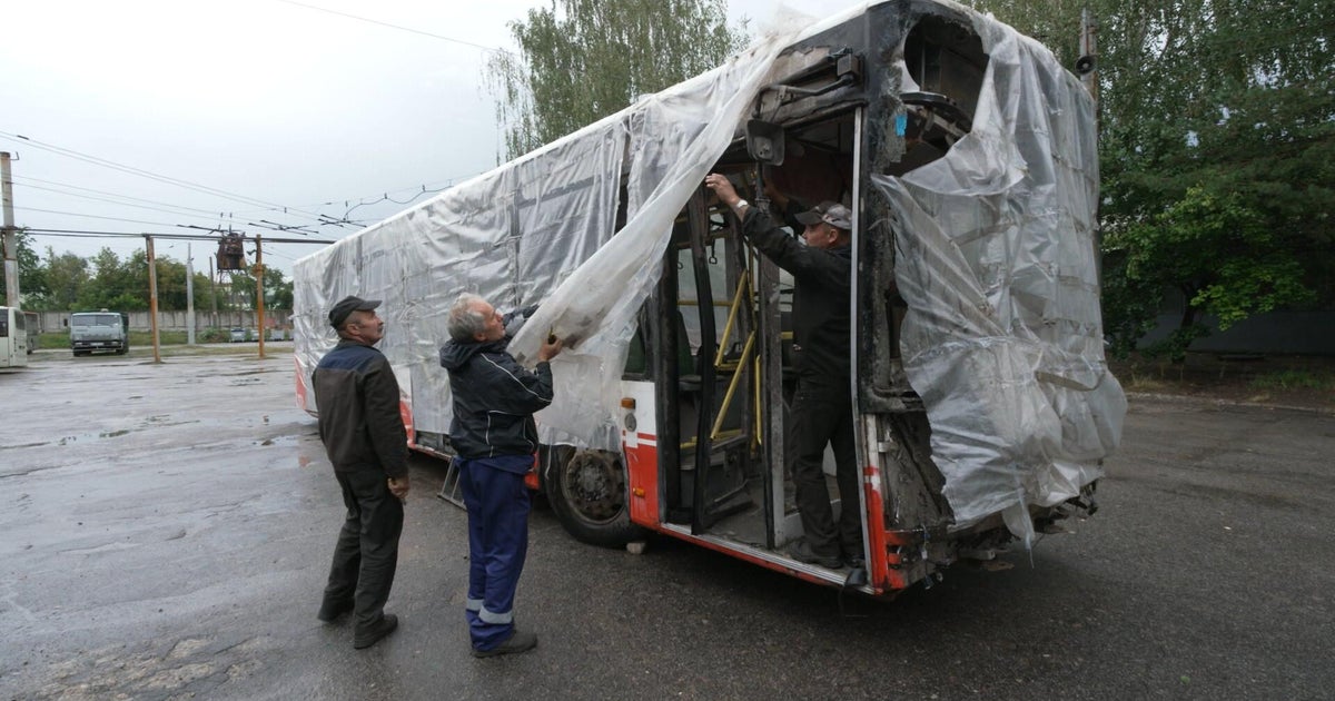 The Bus On Route 62 | Sunday on 60 Minutes