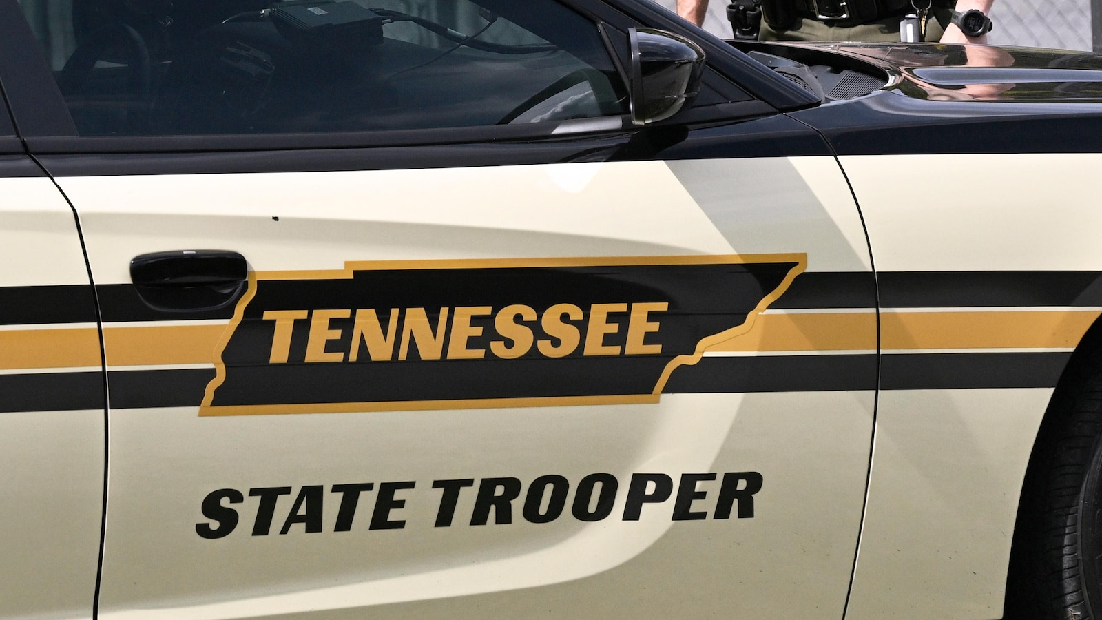 Police officer in critical condition after crash while supporting Vance’s motorcade