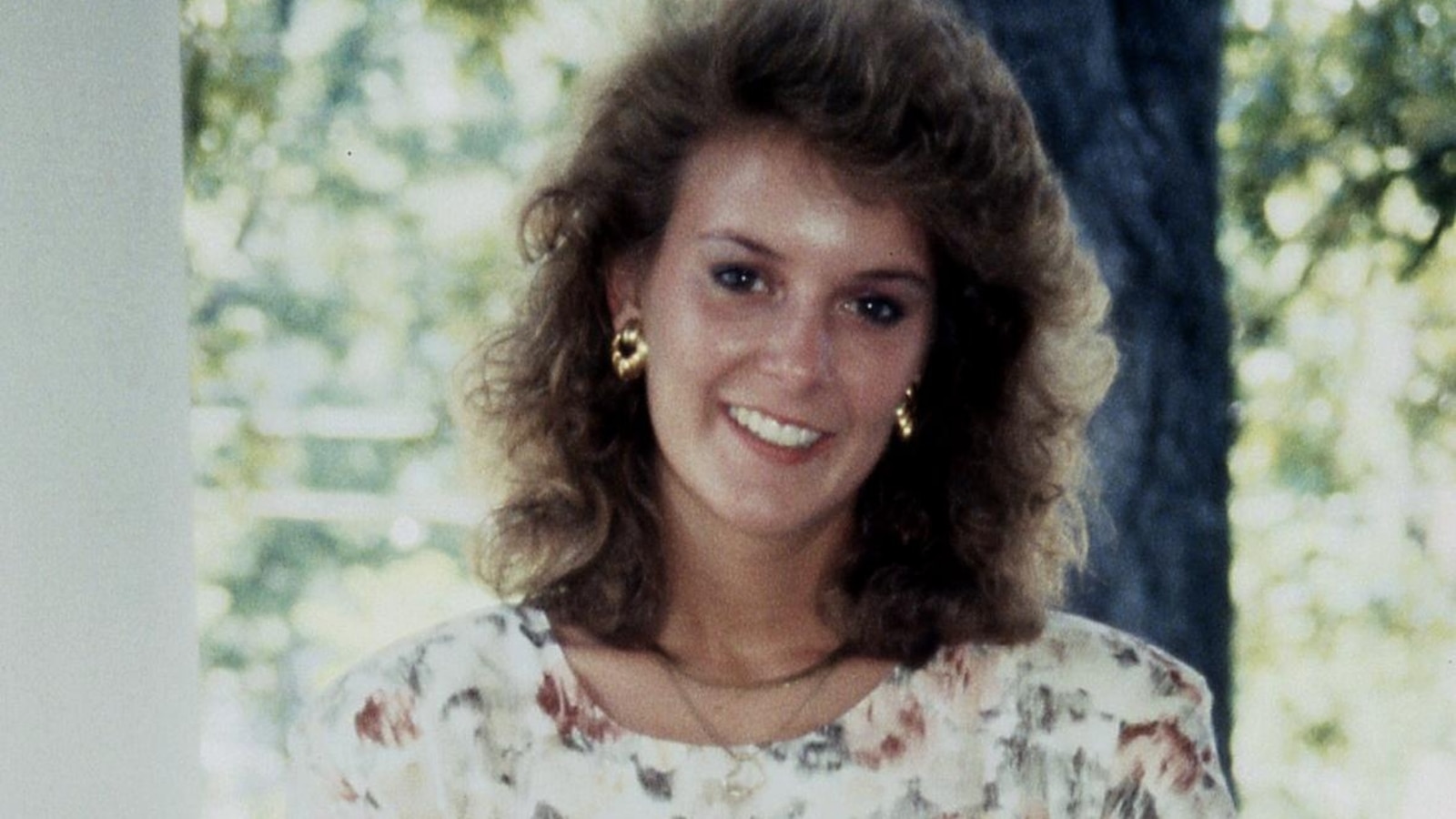 Lisette Monroe lost her beloved sister to murder. She hopes an execution will bring some peace