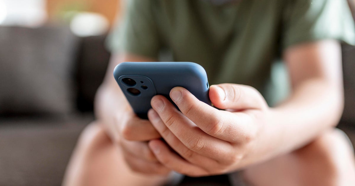 How parents are finding community support in delaying smartphones