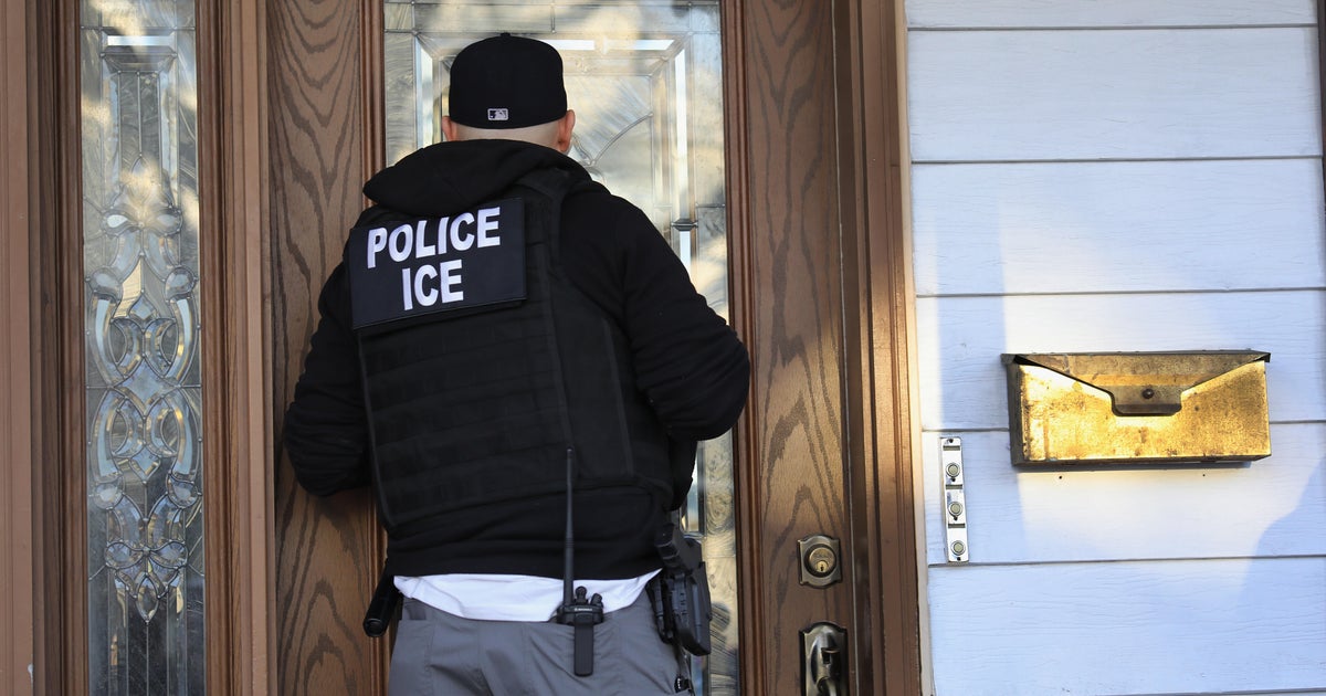 Internal memo authorizes ICE to enter homes without judicial warrants in some cases