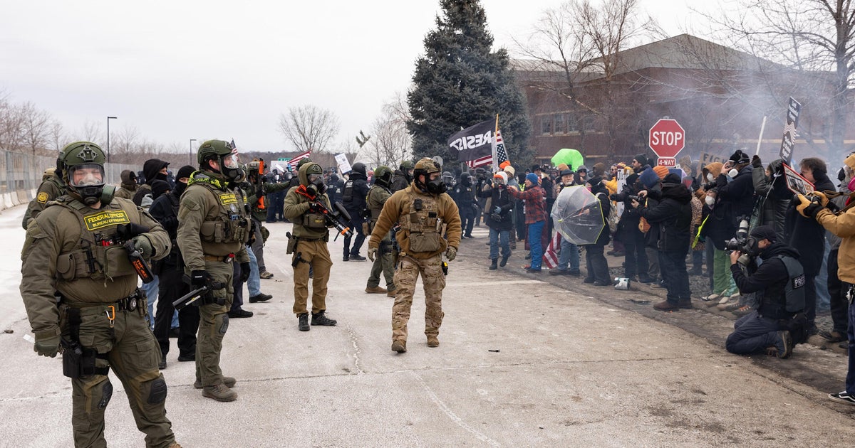 Judge rules federal agents can't arrest or use pepper spray on peaceful protesters in Minneapolis