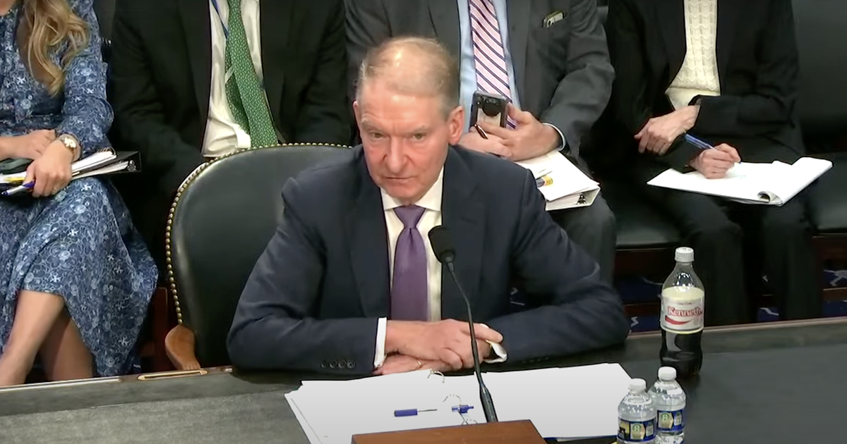 SEC Faces Pay-to-Play Claims From Dem Lawmakers Over Crypto Cases