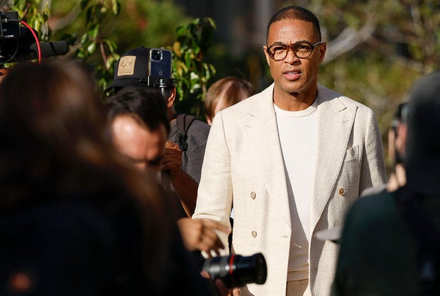 Don Lemon says he offered to turn himself in but agents were sent for him