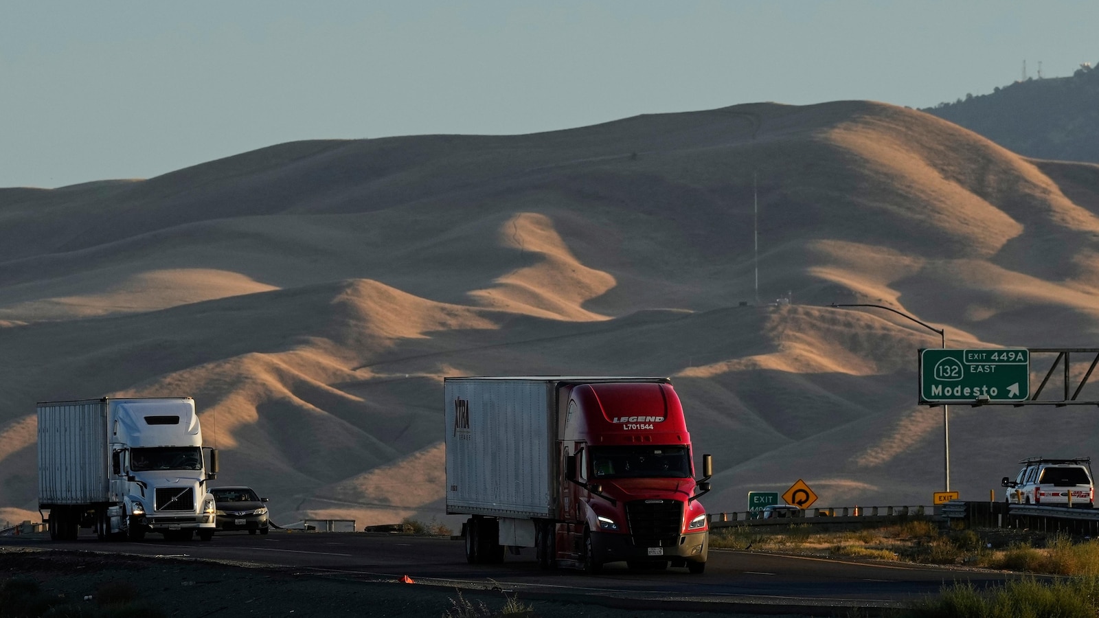 All truckers and bus drivers will be required to take commercial driver's license tests in English