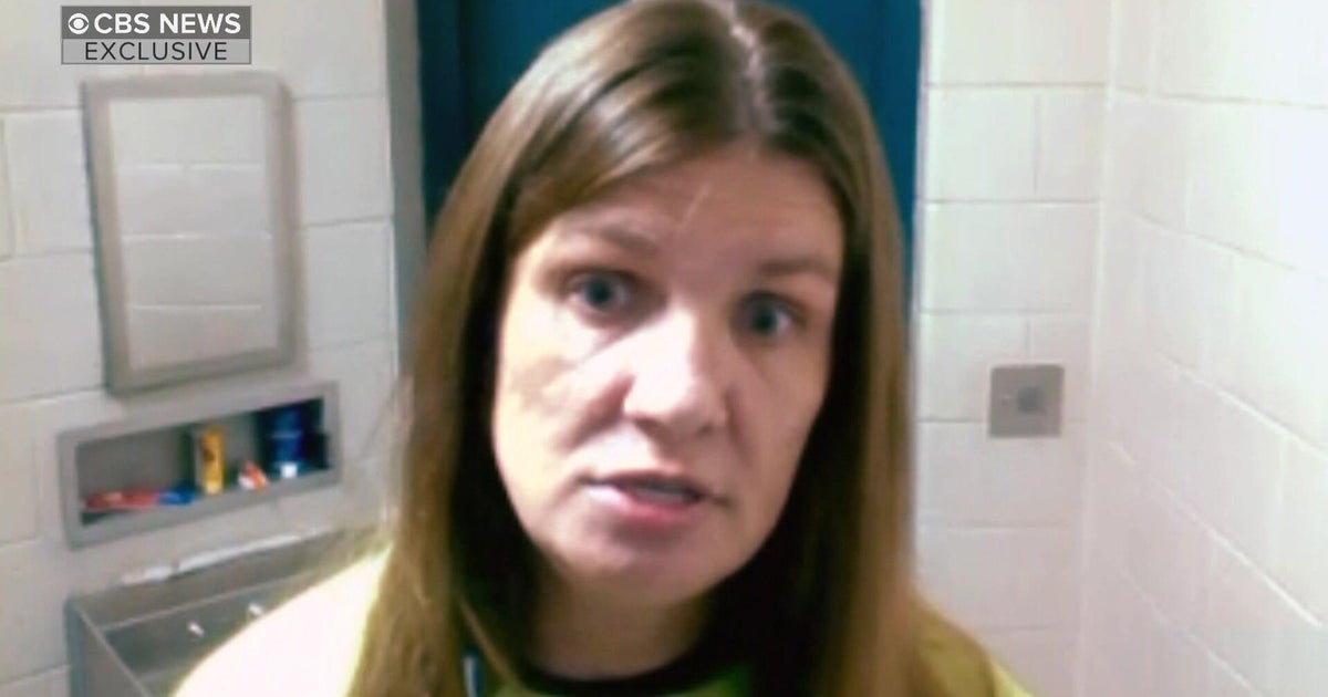 Ringleader of $250M fraud scheme leaked protected documents from jail, prosecutors say