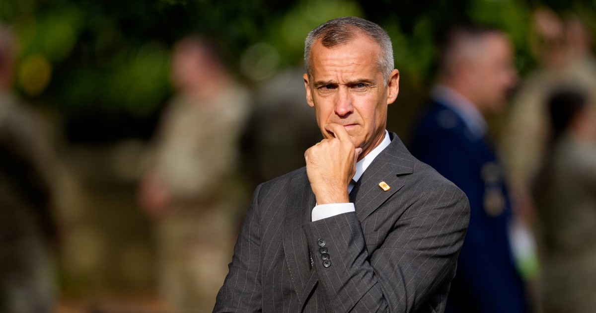 Some DHS contractors told White House officials they were asked to pay Corey Lewandowski