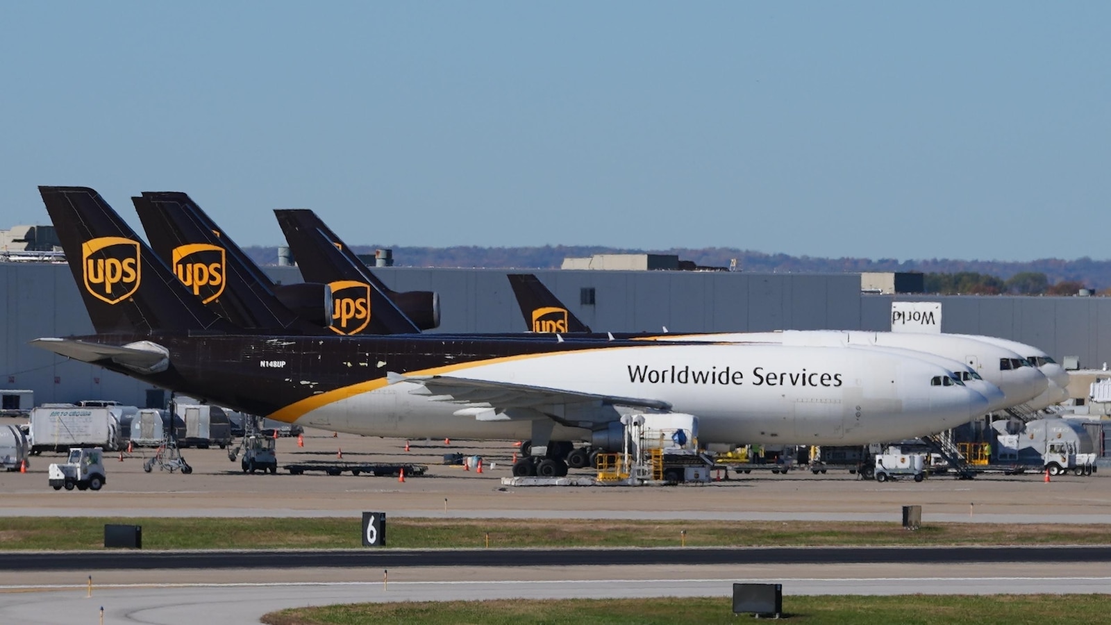 UPS plane aborts landing after small plane crosses its runway in latest close call