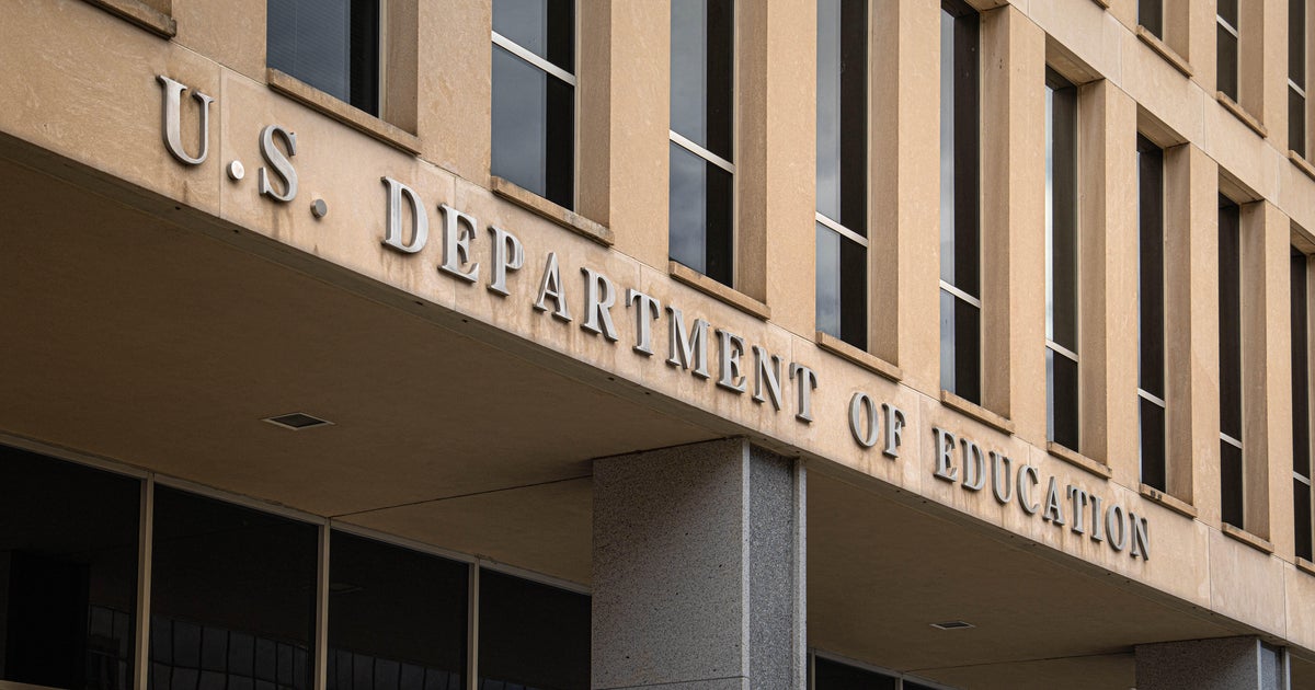 Education Dept. probing all-women's Smith College for admitting trans women