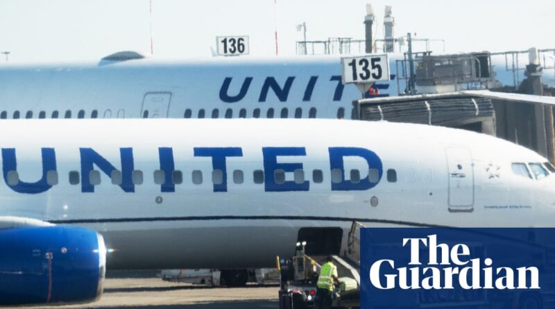 Chicago-to-Minneapolis United Airlines flight diverted after attempted cockpit breach