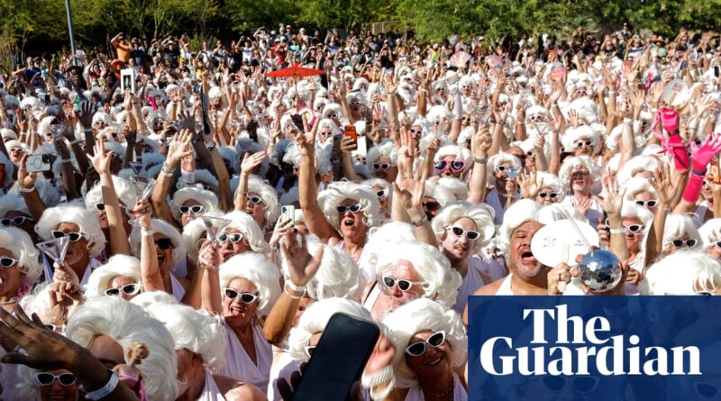 Marilyn Monroe lookalikes flock to Palm Springs for star’s 100th birthday – in pictures