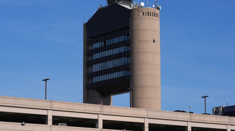 FAA investigates incident that forced Delta flight to abort landing