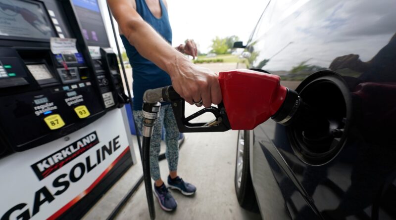 US gas prices dip below $4 for the first time since March