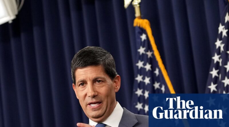 US borrowing costs hit 19-year high as Fed holds interest rates