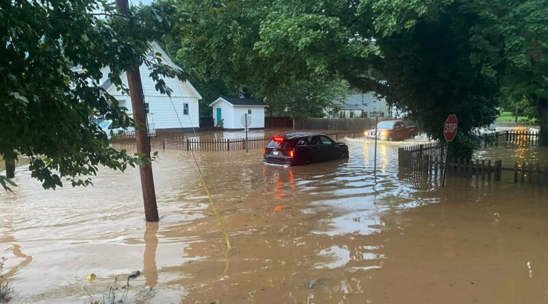 2 dead in flash floods caused by heavy rain in West Virginia, governor's office says